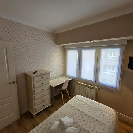 Astur Playa Ii - Centrally Located And Ideal For 4 People - Vut-6413-as *