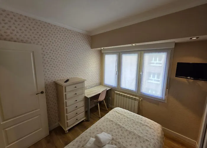 Astur Playa Ii - Centrally Located And Ideal For 4 People - Vut-6413-as *